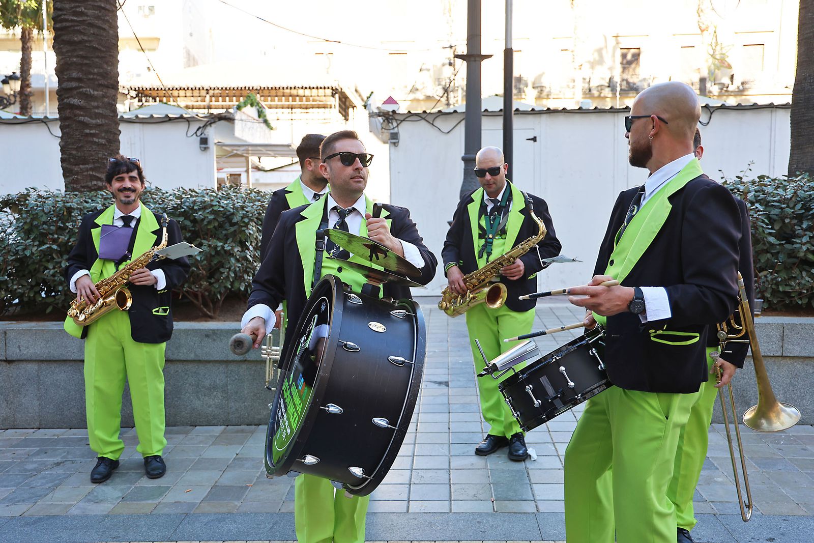 Imágenes de la fiesta del 24 de diciembre en las calle de Huelva