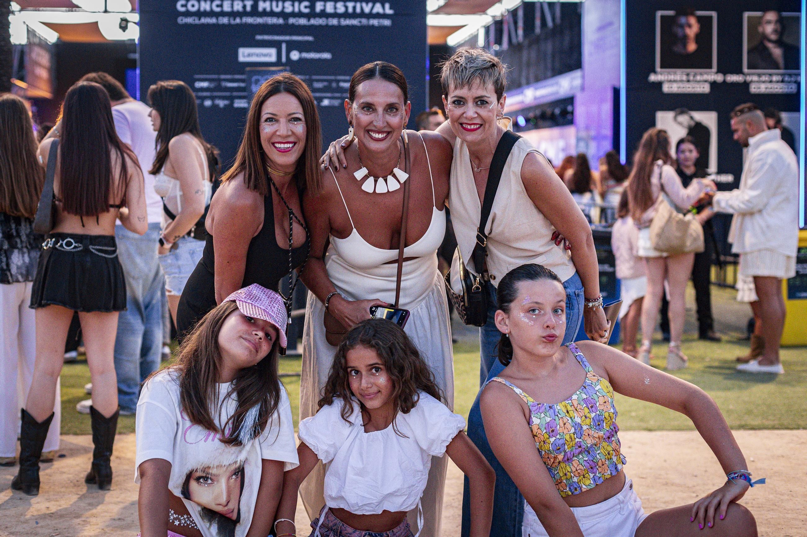 Búscate en el concierto de Emilia en el Concert Music Festival