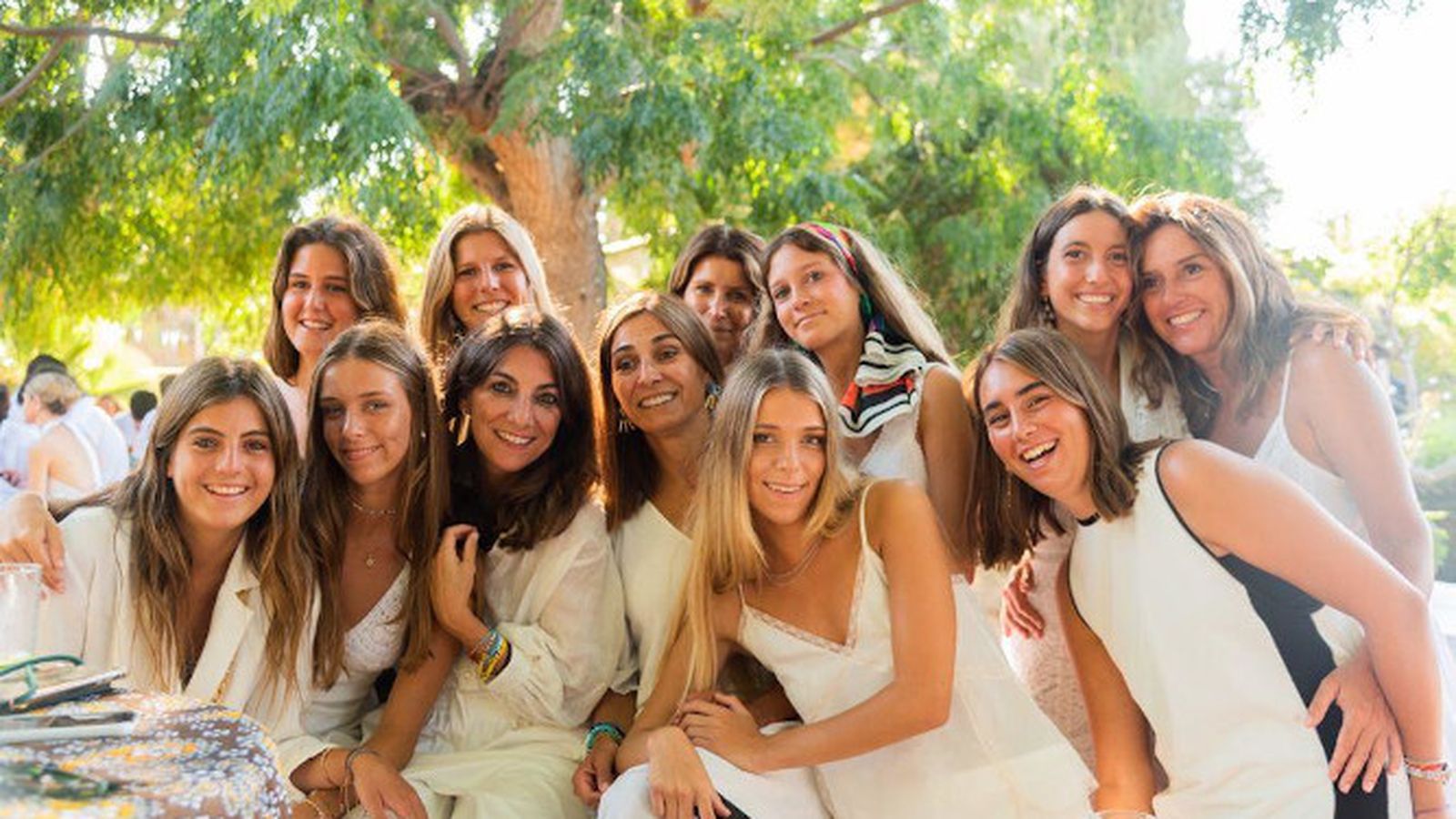 Carla y Marta Garat, Paula Neira, Micaela Garat, Idoia de Paz, Marciala de la Cuadra, Ada Oliver, Maria Neira, Jimena  Garat,  Catalina García Iglesias, Micaela Cascajosa y Ainoha March.