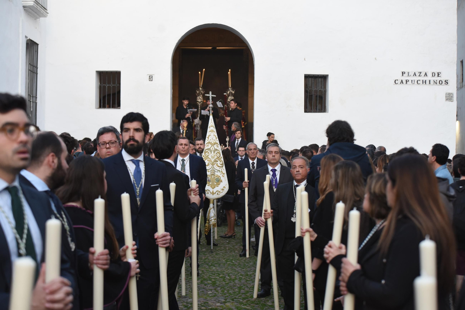 El vía crucis del Señor de la Humildad y Paciencia de Córdoba, en imágenes