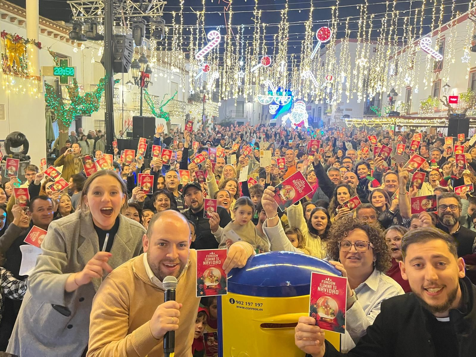 Presentación de la tarjeta de Correos de Fondón.
