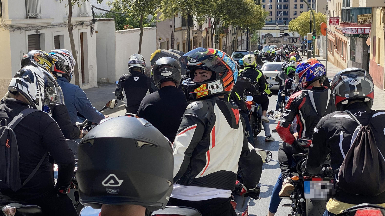 Imágenes del ambiente motero en Jerez