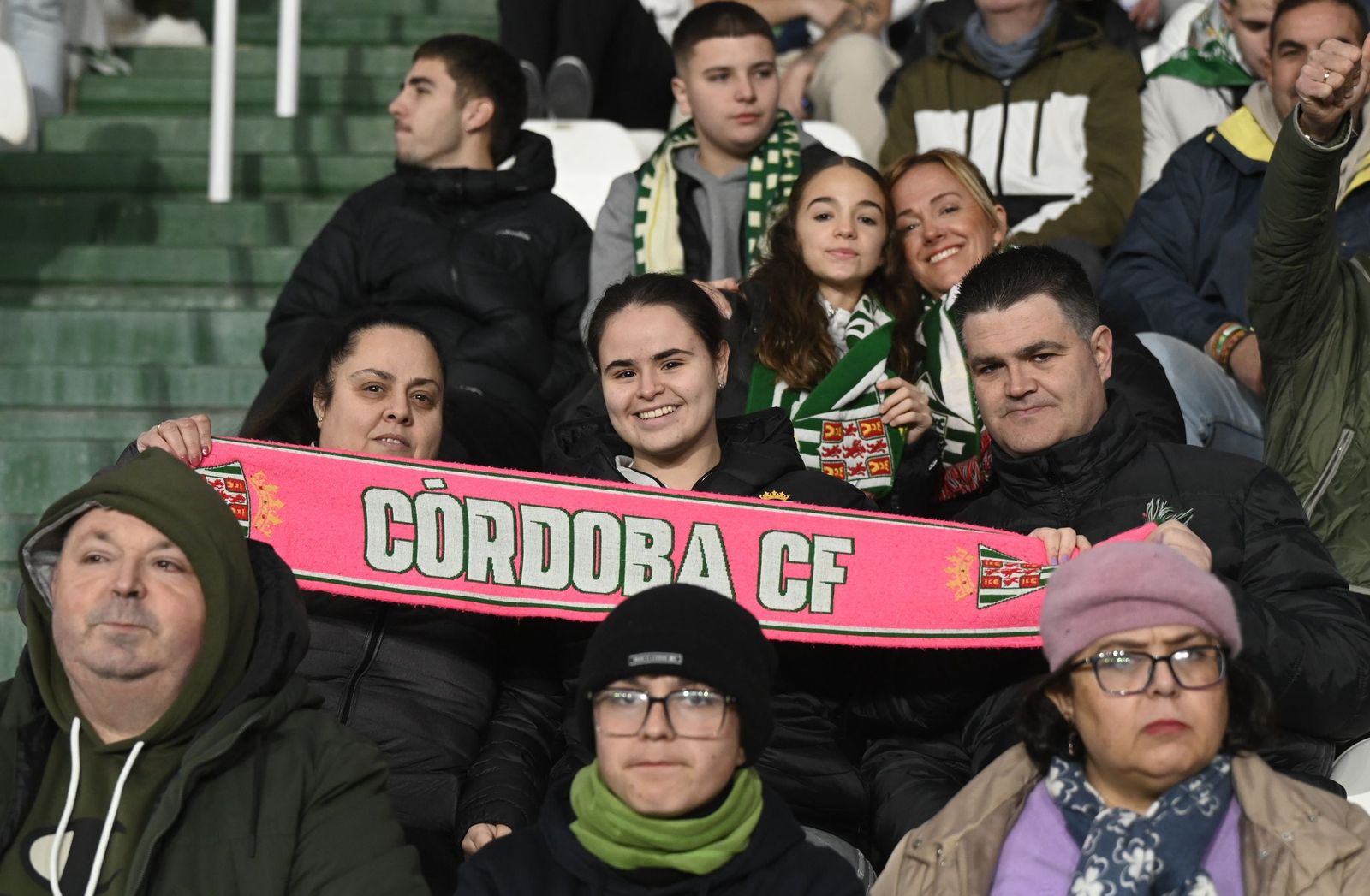 Las fotos del espectacular ambiente en El Arcángel en el derbi andaluz entre Córdoba CF y Málaga