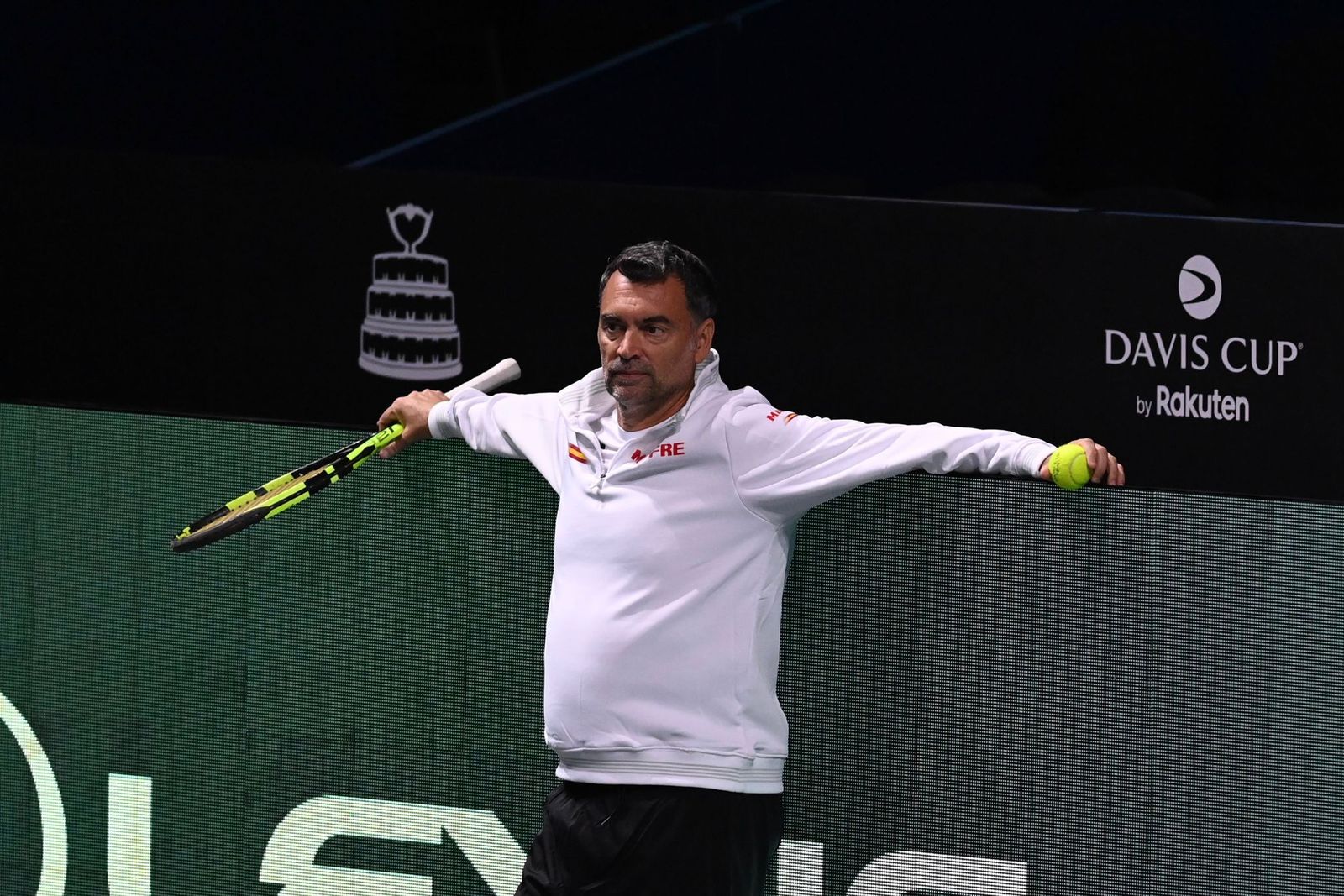 Los tenistas de la Copa Davis ya calientan motores en el Carpena