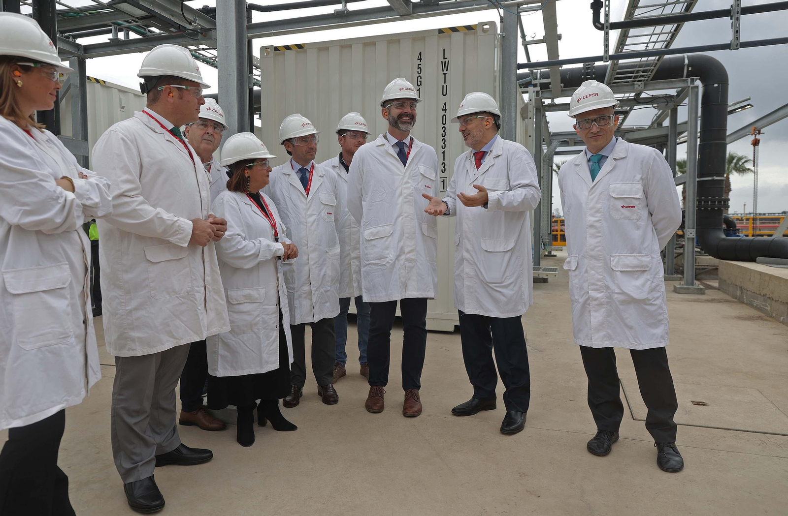 Imágenes de la inauguración de la nueva planta de reutilización de agua de Cepsa