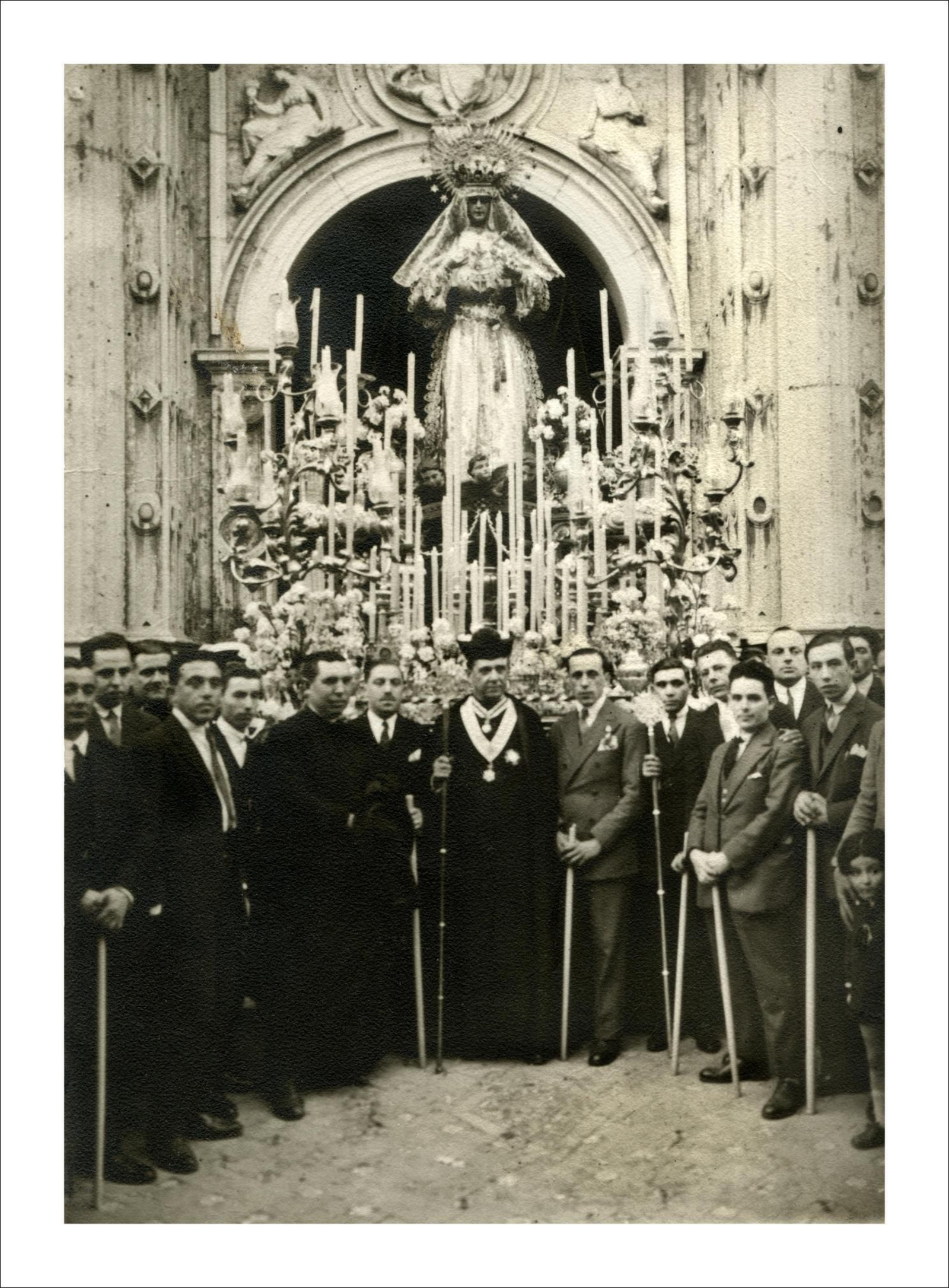 La Virgen de los Desamparados en mayo de 1928 antes de emprender el camino a San Esteban