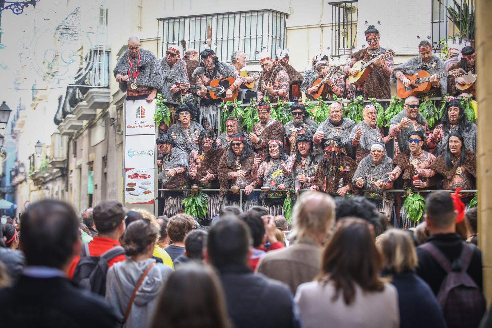 Batalla de coplas en el centro histórico