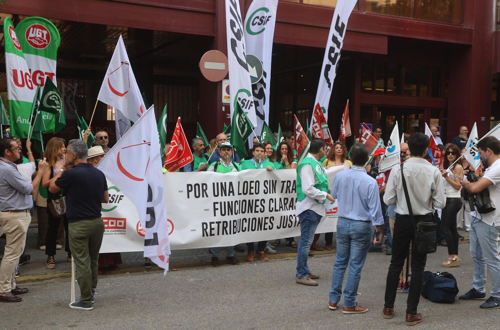 Una protesta de funcionarios de Justicia en Sevilla.
