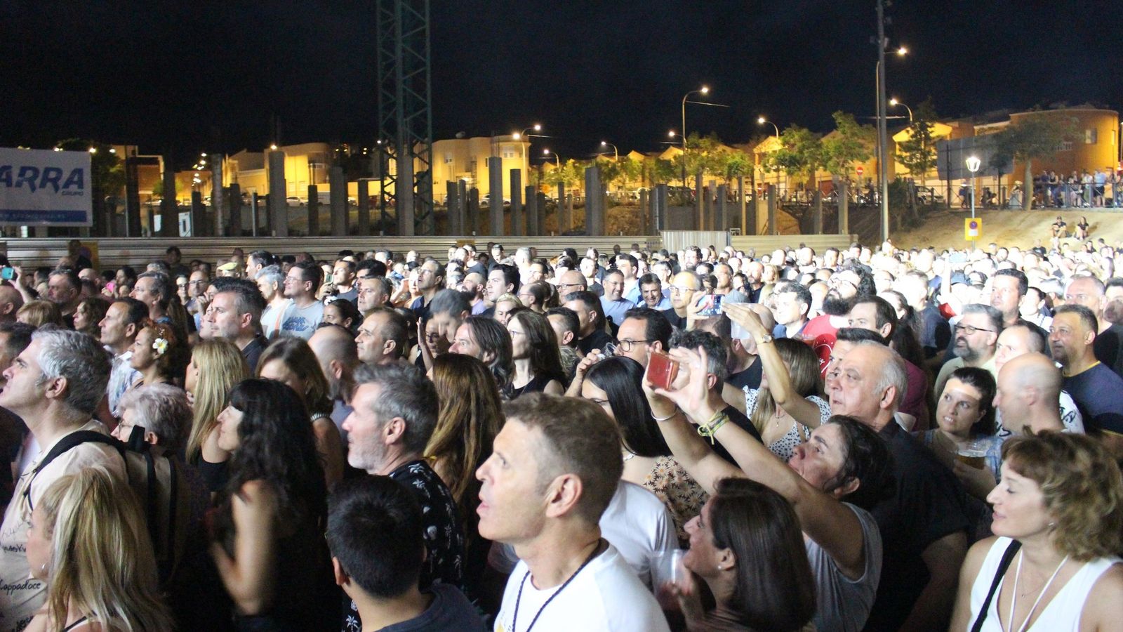 El público dio lo mejor de sí escuchando en directo a sus ídolos.