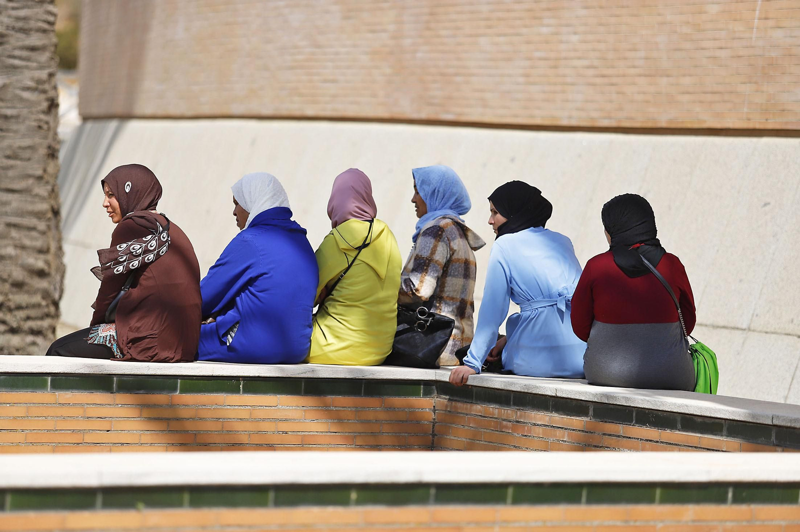 Imágenes de la entrega de los diplomas a las mujeres que han participado en el programa Wafira. Imágenes de la entrega de los diplomas a las mujeres que han participado en el programa Wafira.