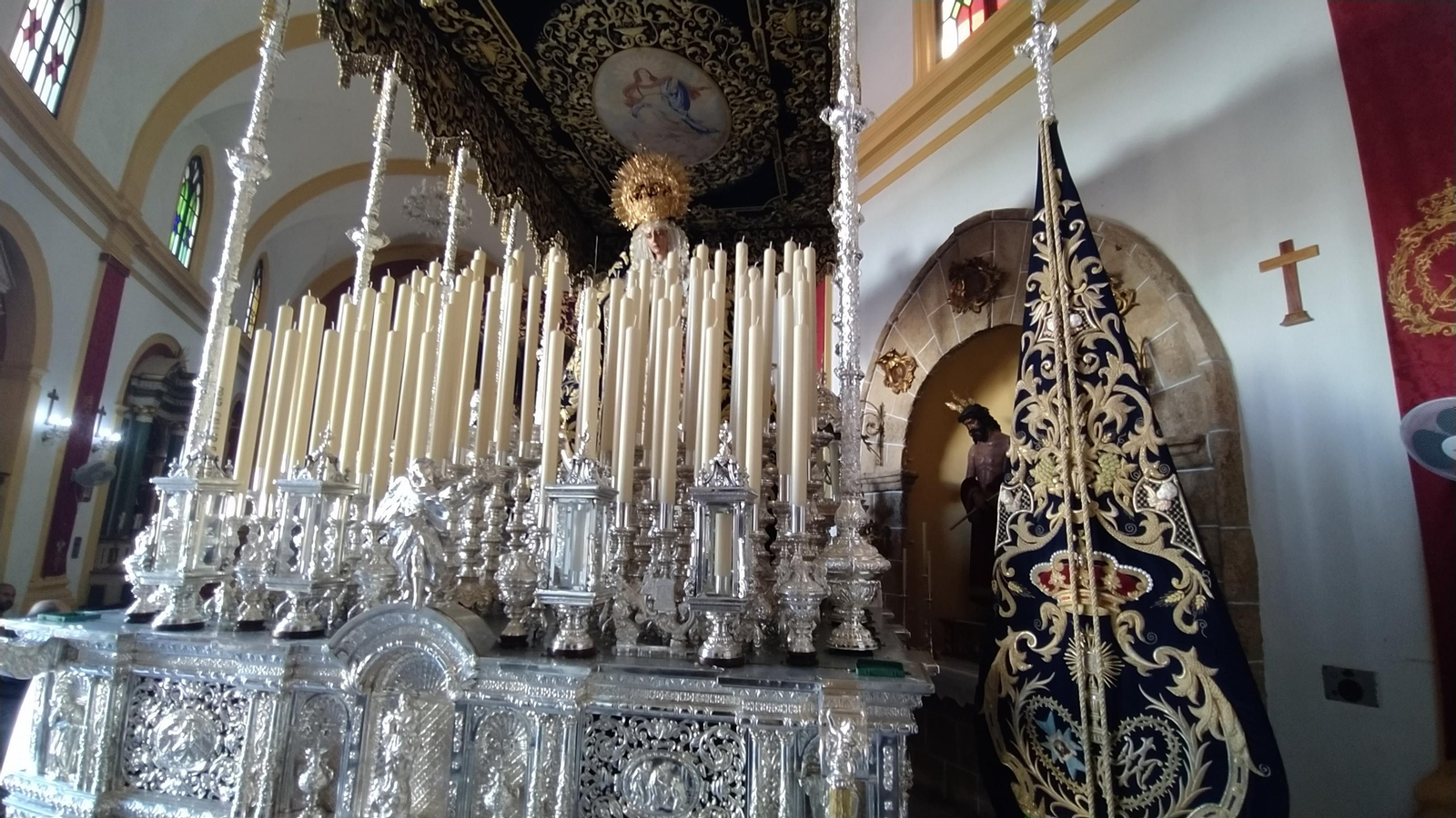 Las vísperas de la Magna Mariana de San Fernando en la iglesia de la Pastora