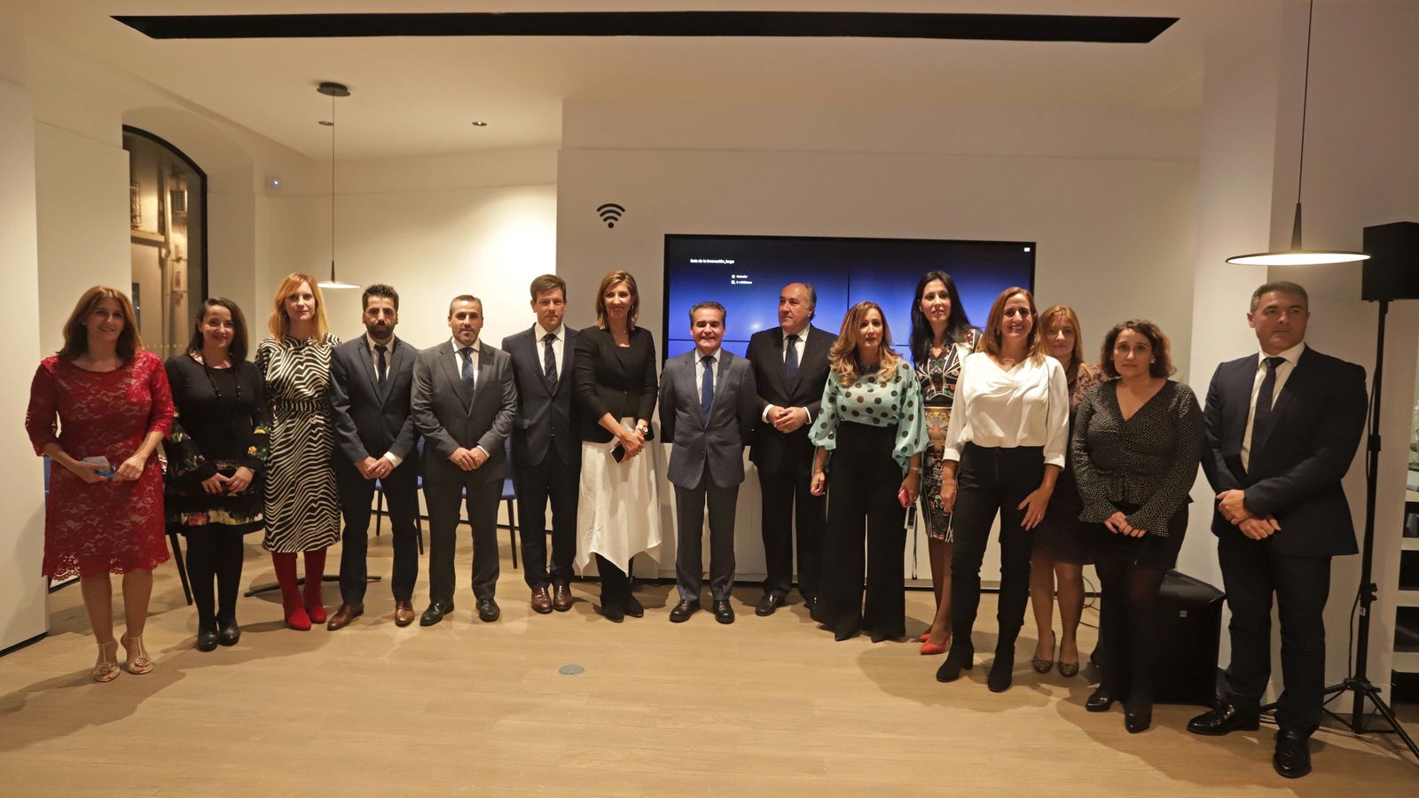 Inauguración de la nueva oficina de La Caixa en imágenes