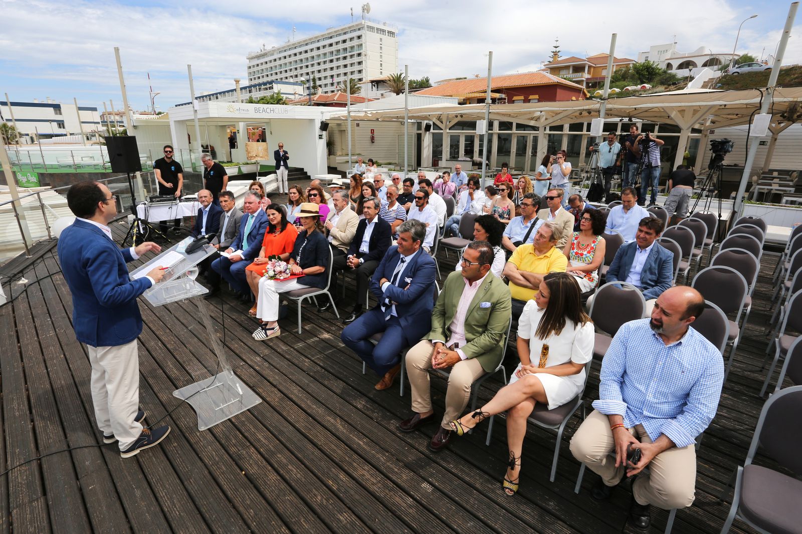 La Infanta Doña Elena asiste a varios talleres de prevención de la fundación Mapfre, en imágenes