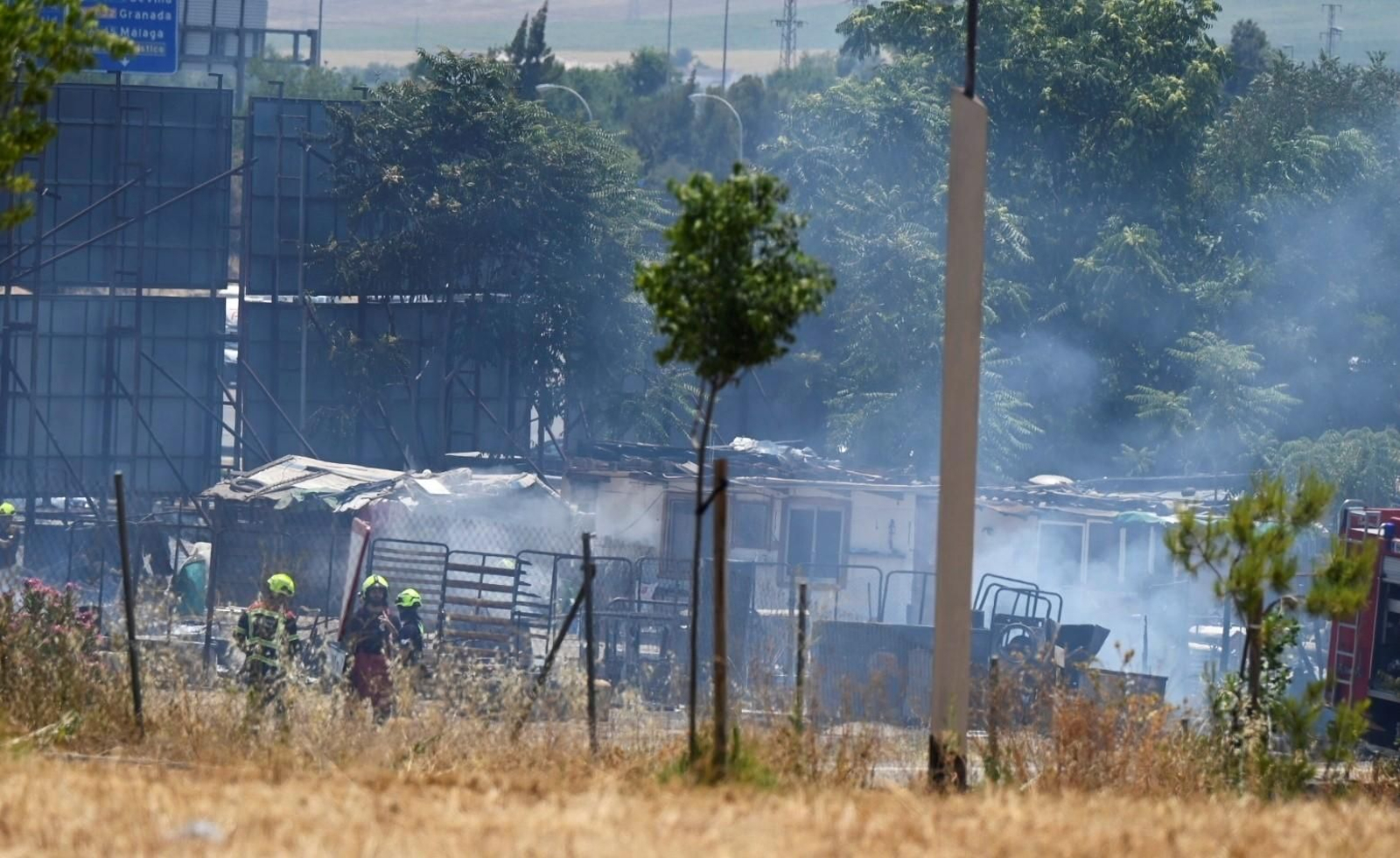 Las imágenes del incendio junto al Carrefour Zahira