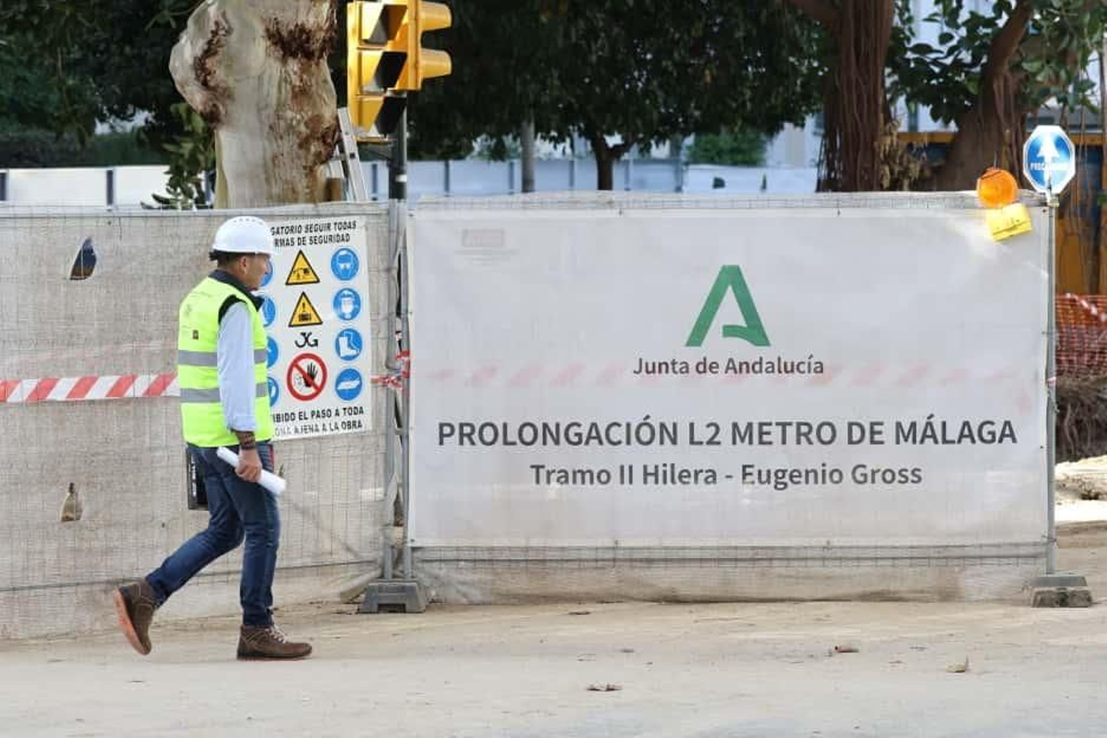 Corte de tráfico en Eugenio Gross por los trabajos de prolongación del Metro de Málaga.