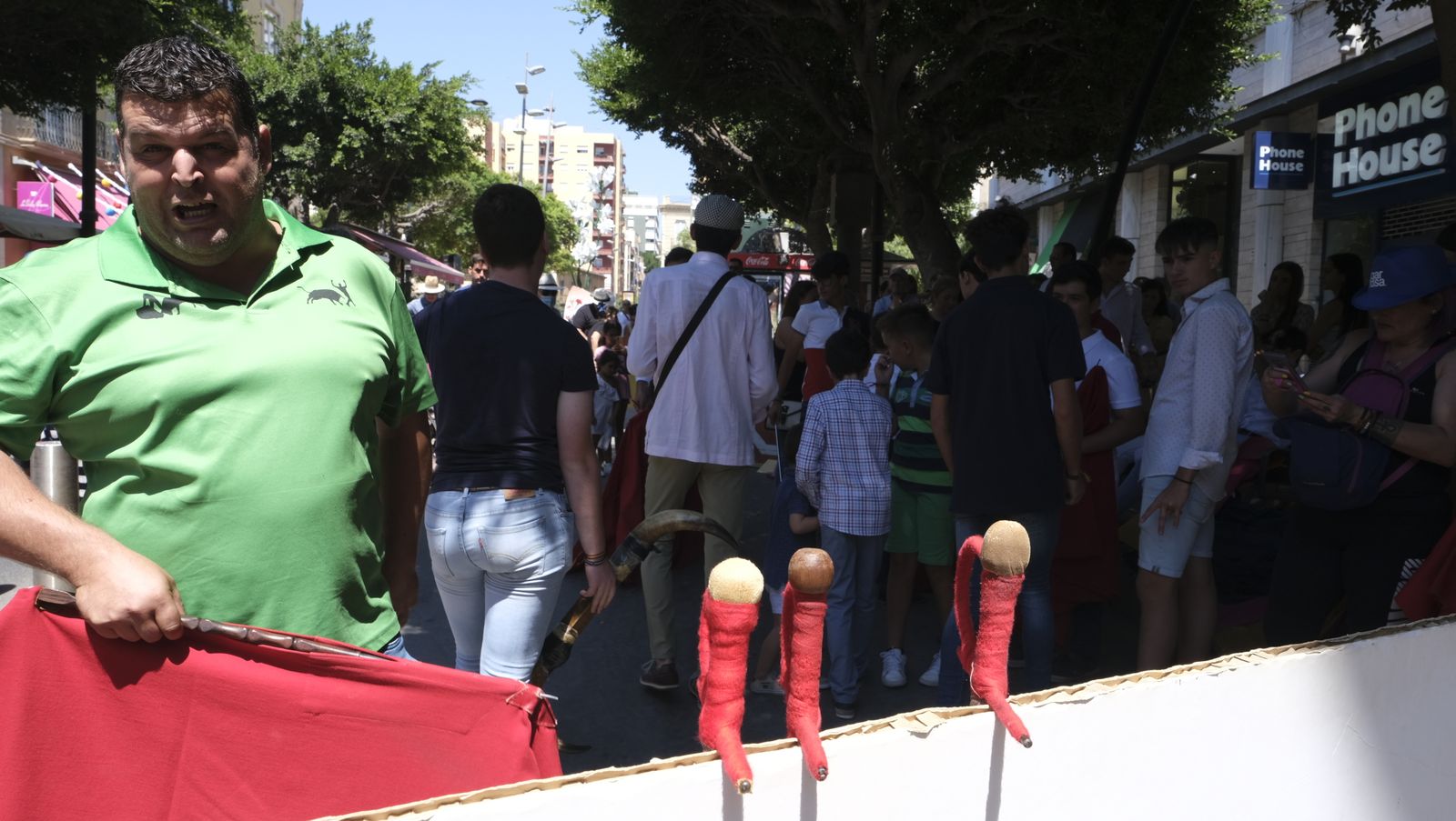 Imágenes de la exhibición de toreo de salón por la Escuela Taurina de Almería, en la Feria de Almería 2022