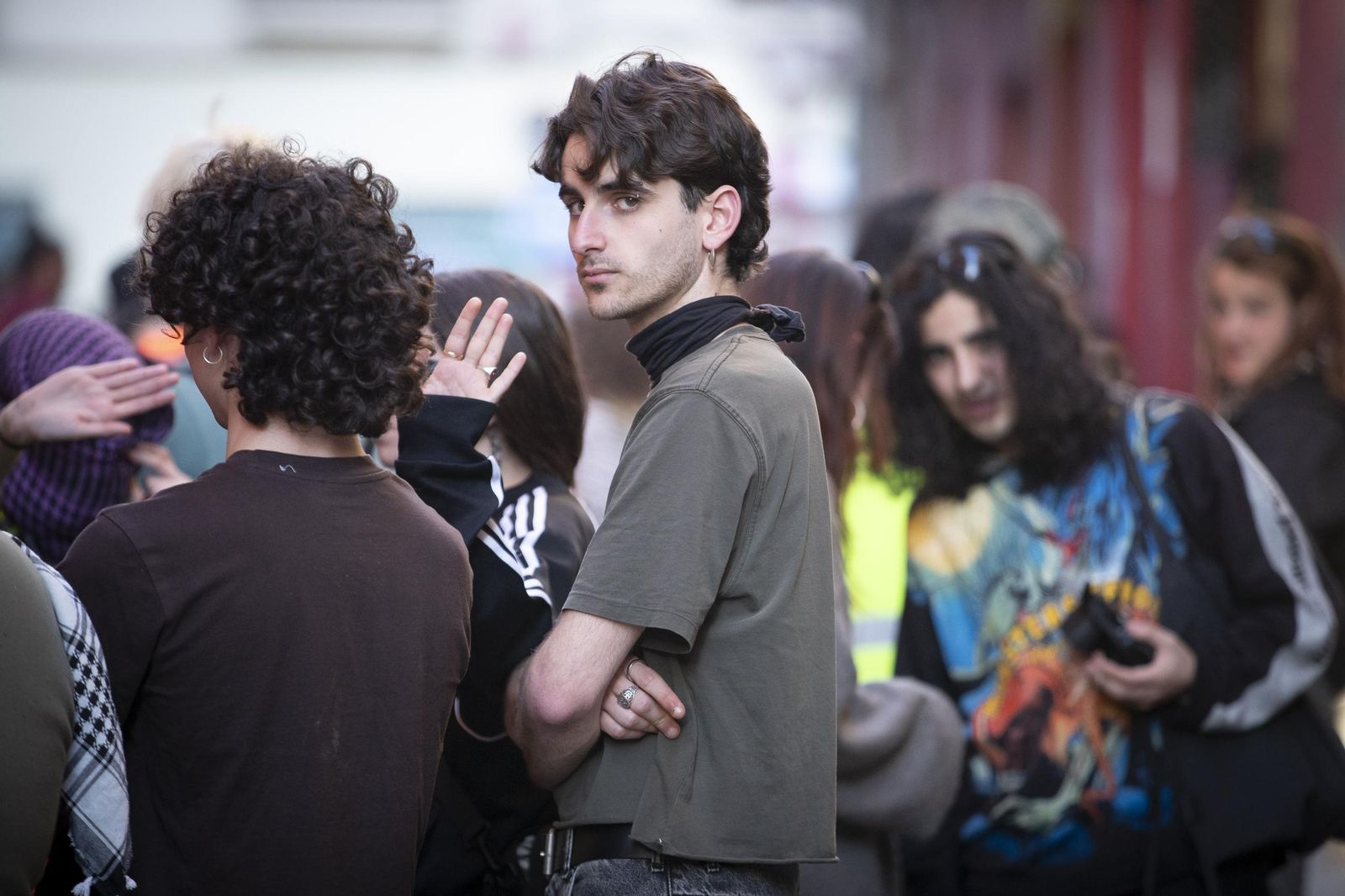 Todas las imágenes de la concentración frente al edificio okupado en el centro de Granada