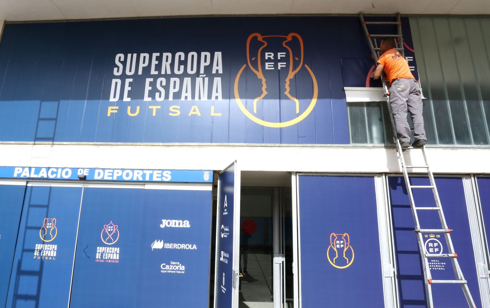 Todo preparado para la Supercopa de España de Futsal en el Palacio de deportes de Jerez