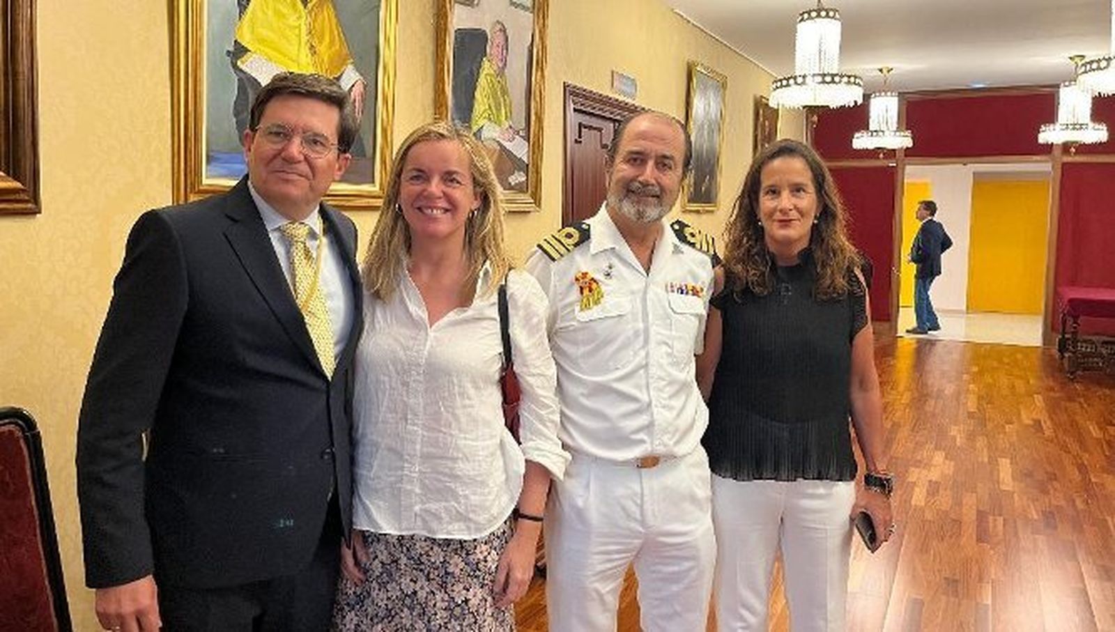 Enrique García-Máiquez, Leonor Blázquez, Salvador Espinosa y Mónica Reina, en la Facultad de Medicina.