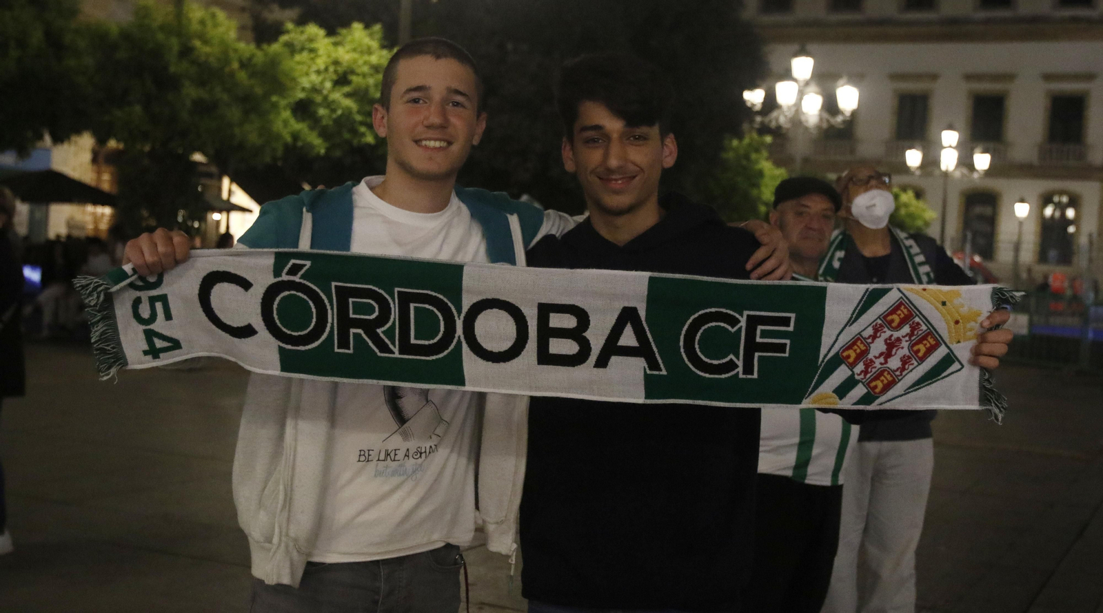 La fiesta de la afición del Córdoba CF en Las Tendillas