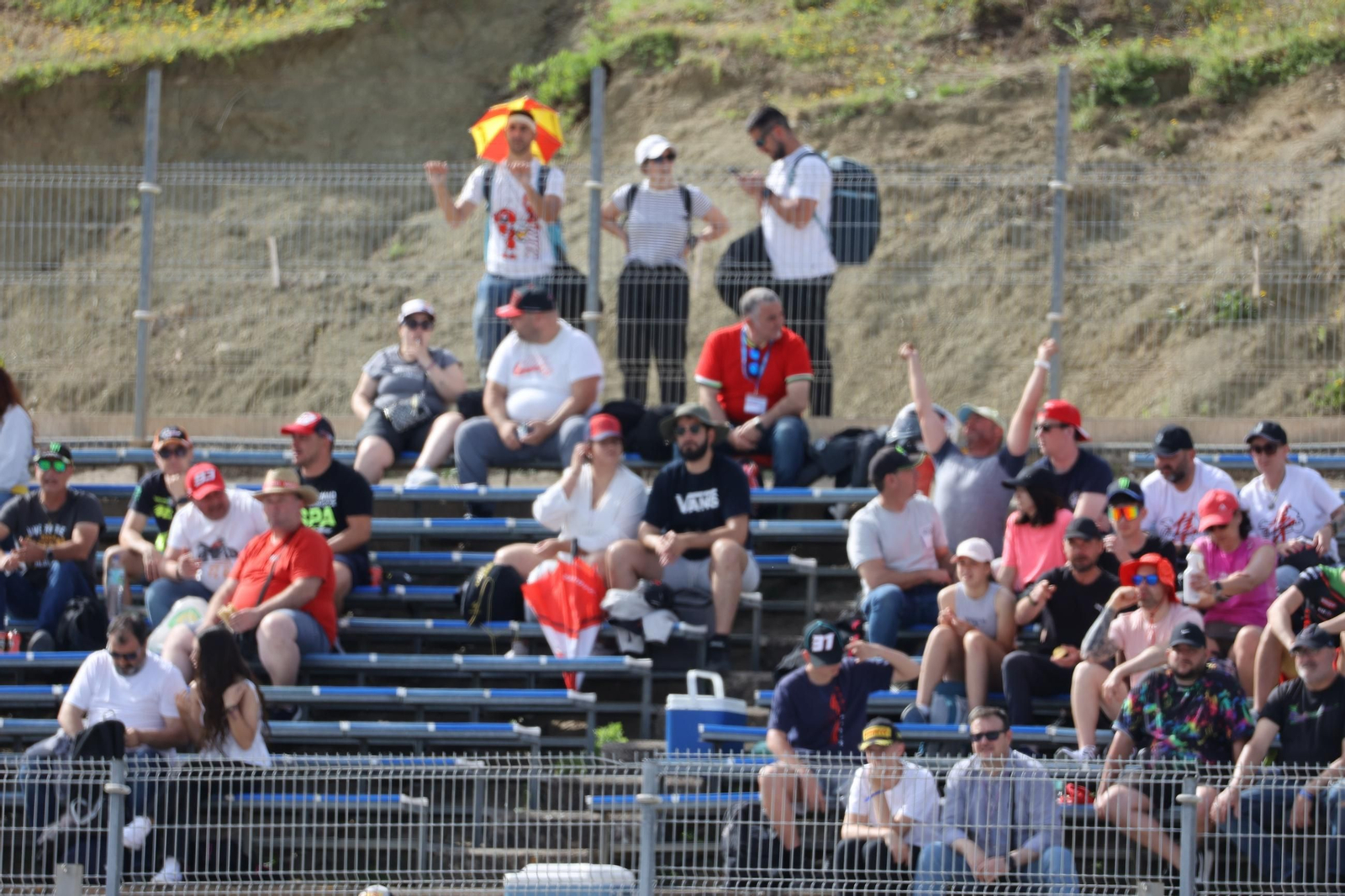Ambiente del viernes en las gradas del Circuito de Jerez - Ángel Nieto