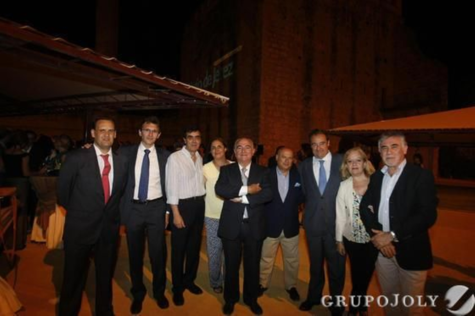 Javier Nogueira, José María Cuéllar, Juan Antonio Franco, María José Lamela, Paco Julbes, Bernardo Palomo, Tomás Valiente, Mercedes Blanco y Mario Naranjo.

Foto: Manuel Pascual · Miguel Angel Gonzalez · Manuel Aranda