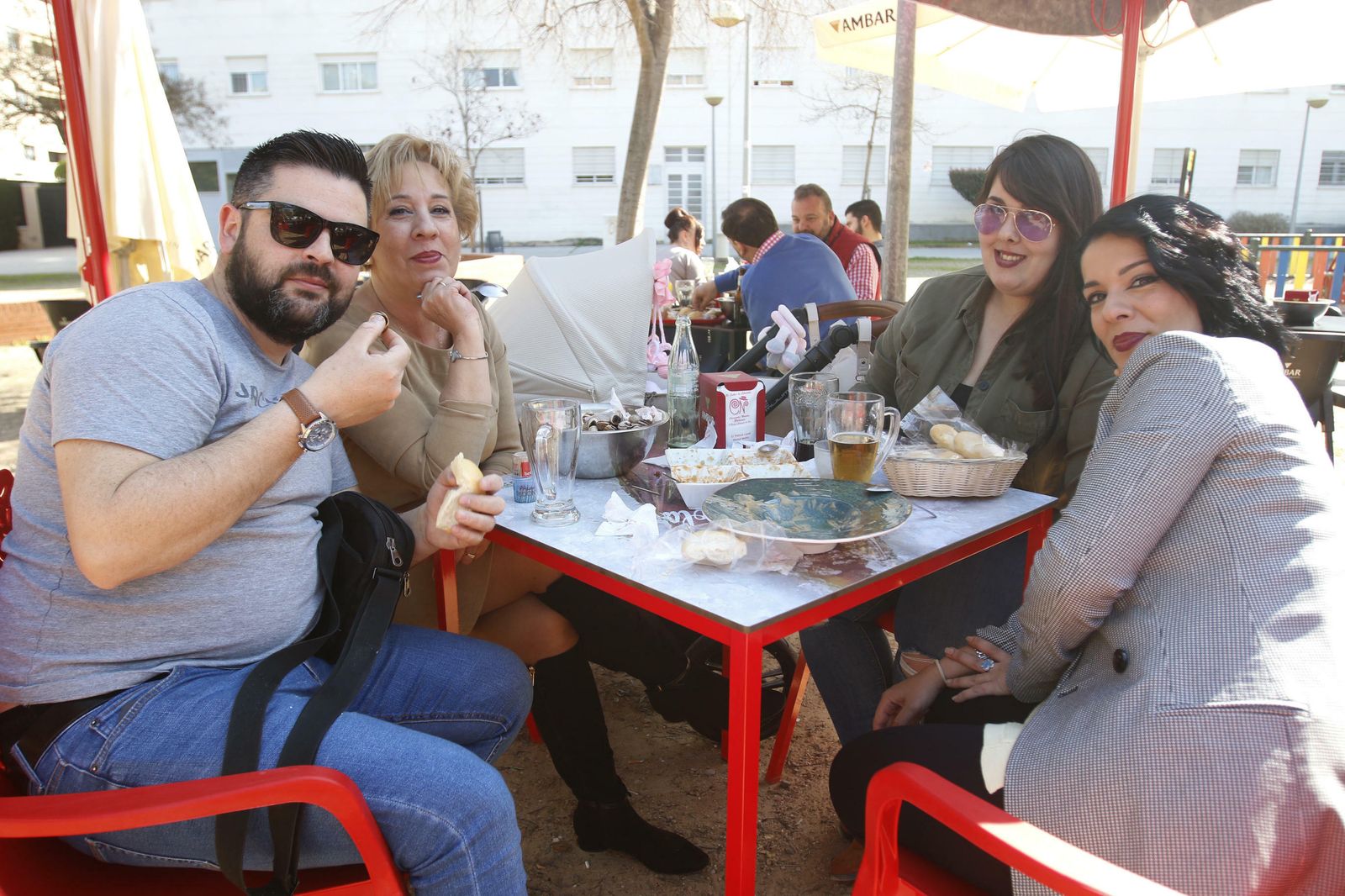 El puesto de caracoles de Noreña, en fotos