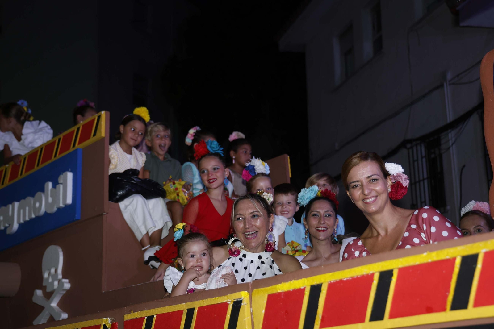 Búscate en las fotos de la cabalgata de la Feria Real de San Roque 2025