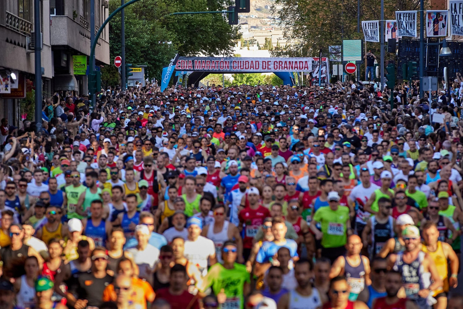 Las mejores imágenes de la Media Maratón Ciudad de Granada 2025