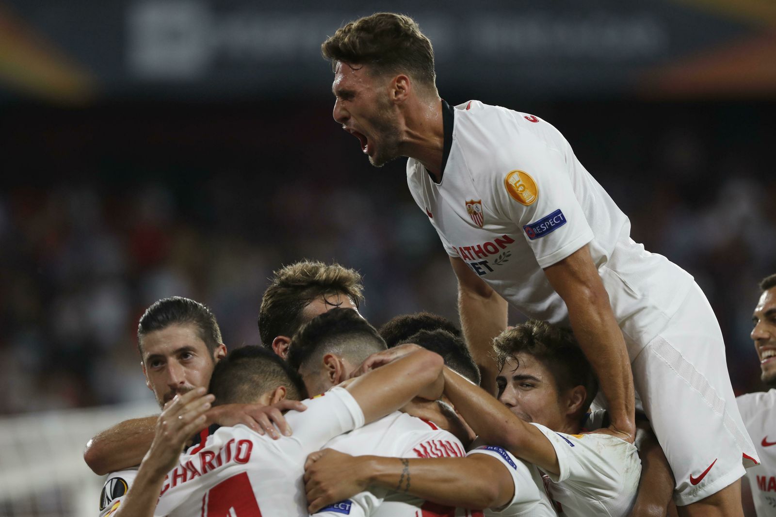 Las fotos del Sevilla-Apoel