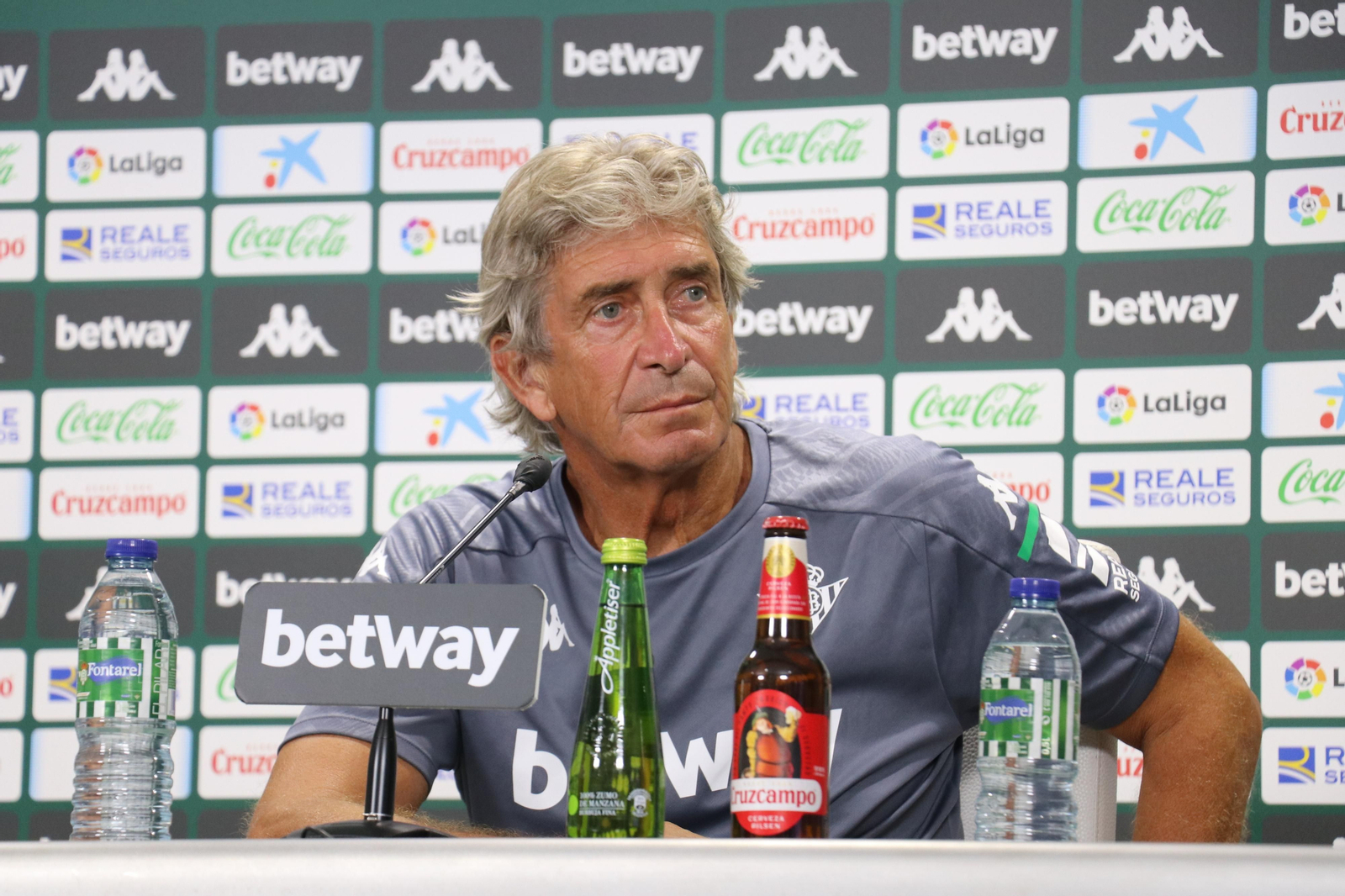 Manuel Pellegrini, en una rueda de prensa.