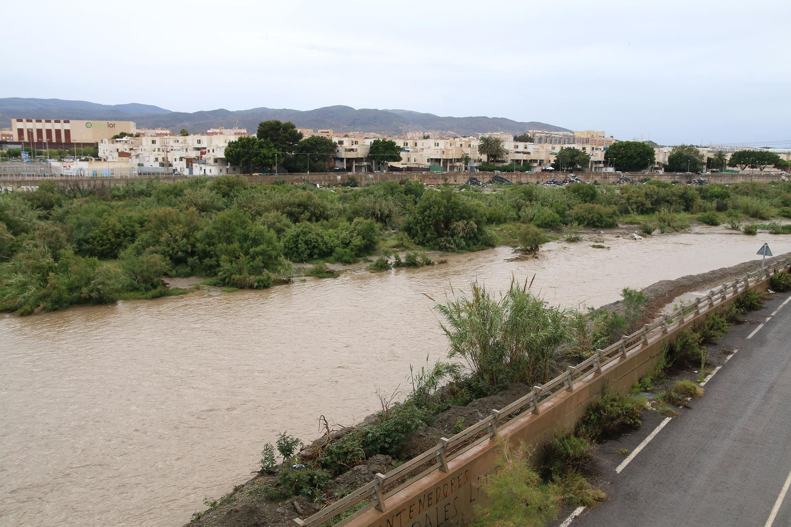 Imágenes de la lluvia en Almería.