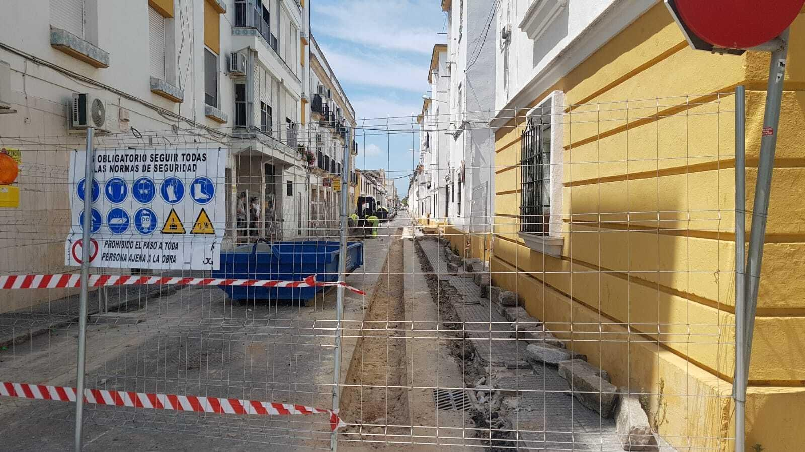 La calle Ximénez Sandoval, donde han comenzado las obras del pasillo amable.