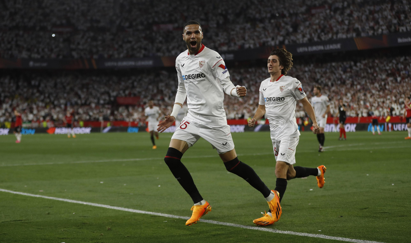 Las fotos del Sevilla-Manchester