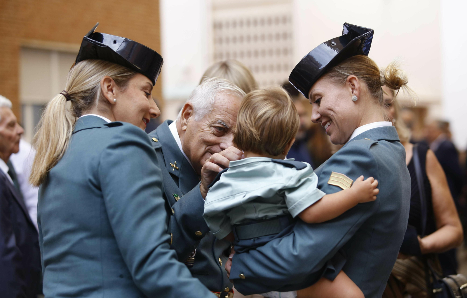 Fotos de a celebración del Día de la Hispanidad en Málaga