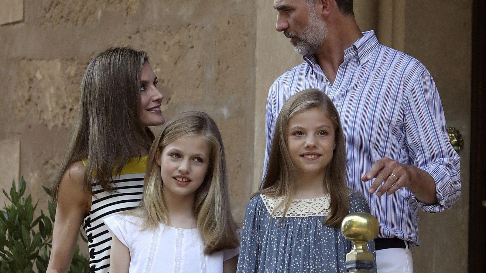 En 2017 la princesa Leonor y la infanta Sofía fueron las protagonistas absolutas del posado.