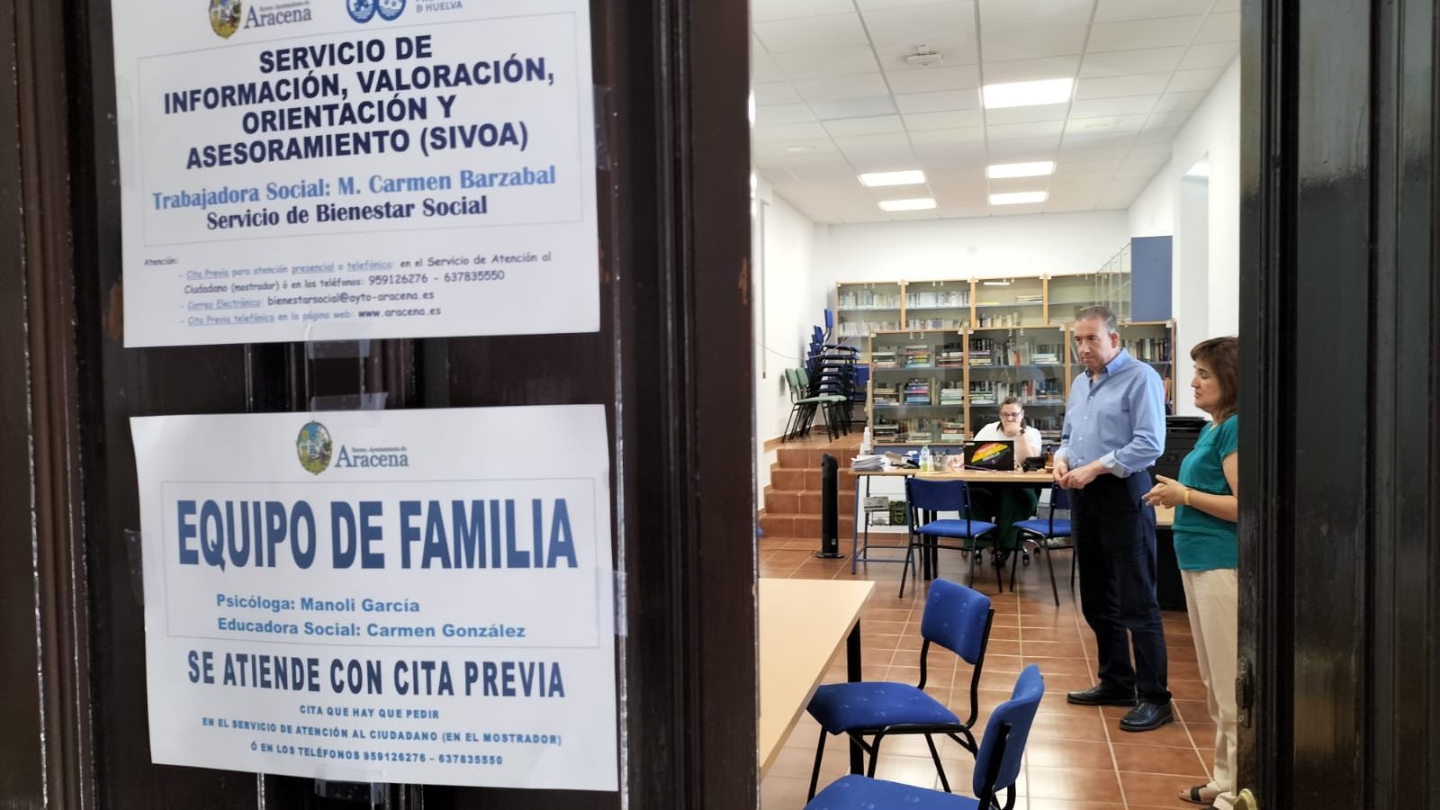 Manuel Guerra en las dependencias de los Servicios Sociales en la Escuela Oficial de Idiomas.
