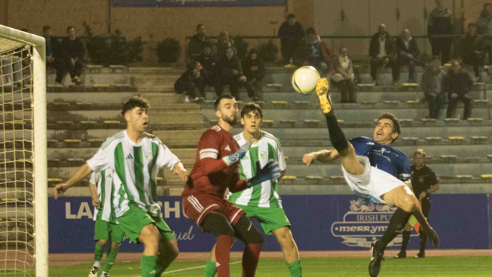 Pedro Carrión marca de esta hermosa manera su segundo gol en el derbi isleño.
