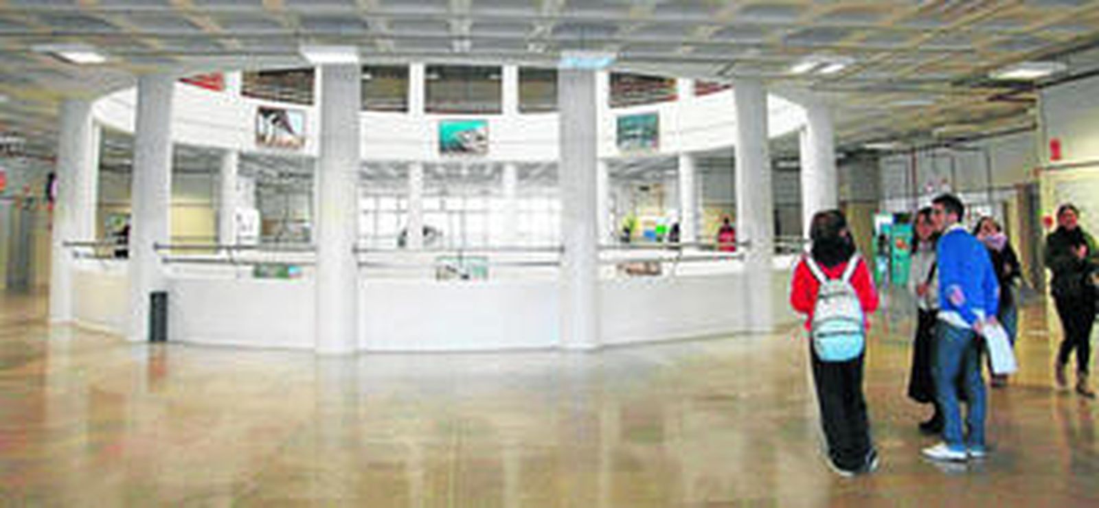 La crisis ha provocado un aumento de peticiones de becas.