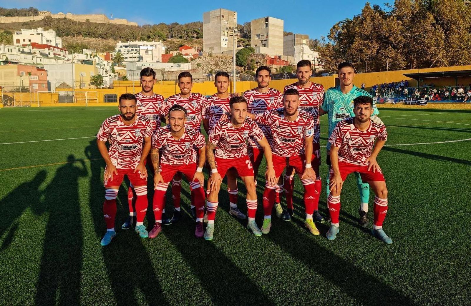 Juan Carlos Gómez repitió el once que goleó al Ayamonte.