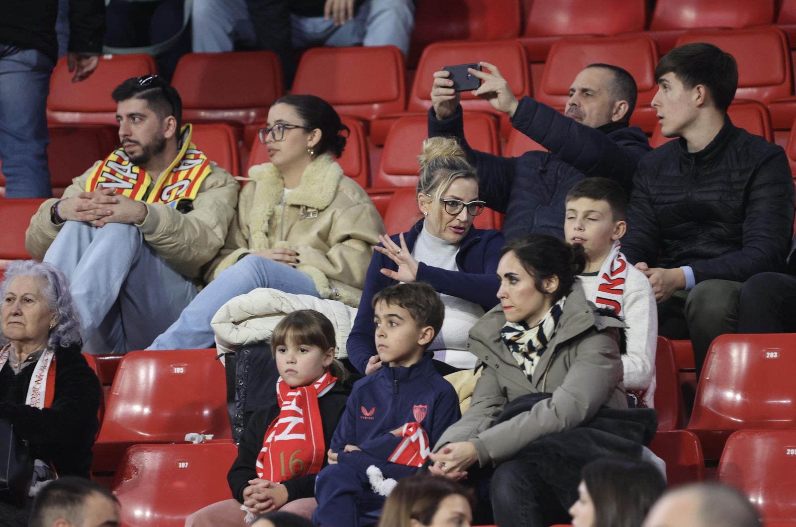 Búscate en el partido Sevilla Valencia