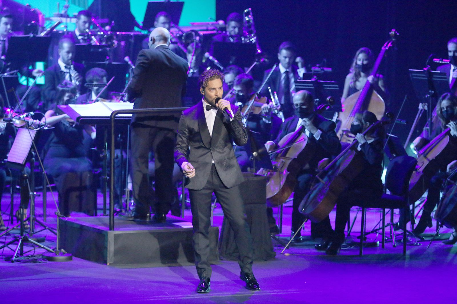 Fotogalería del concierto 'David Bisbal Filarmónico by Cosentino'