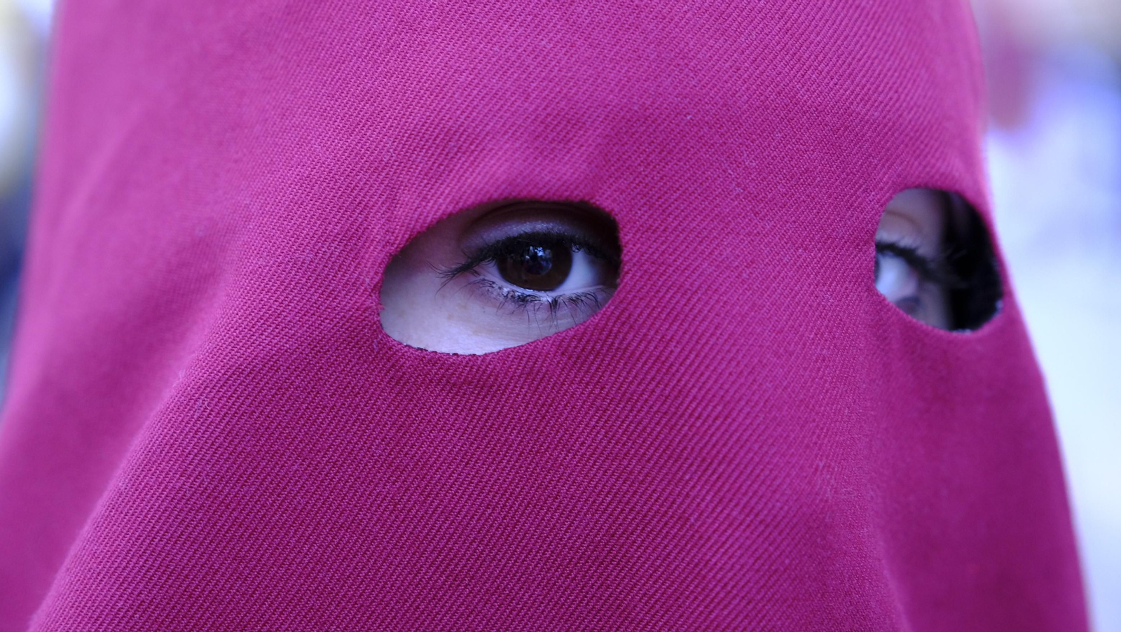 Coronación desaría al viento en su estación de Penitencia