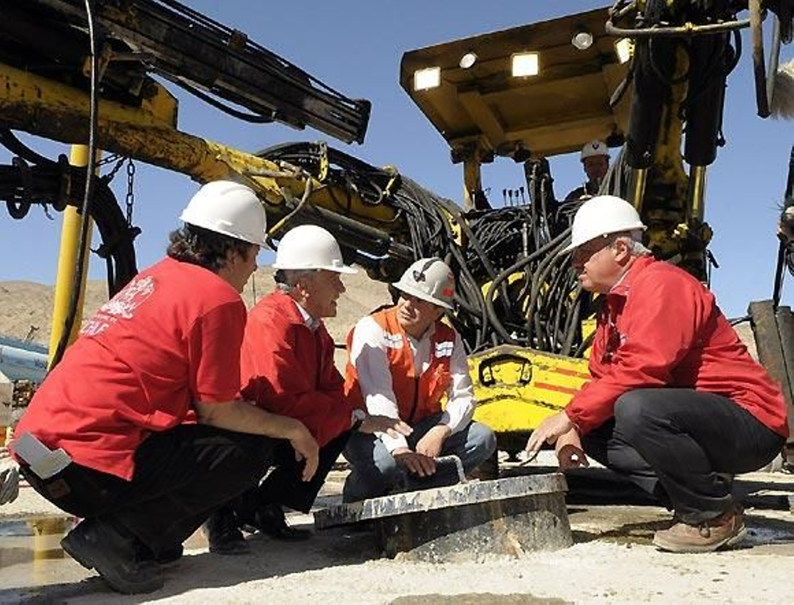 Piñera: "Los mineros son un ejemplo para toda Chile"