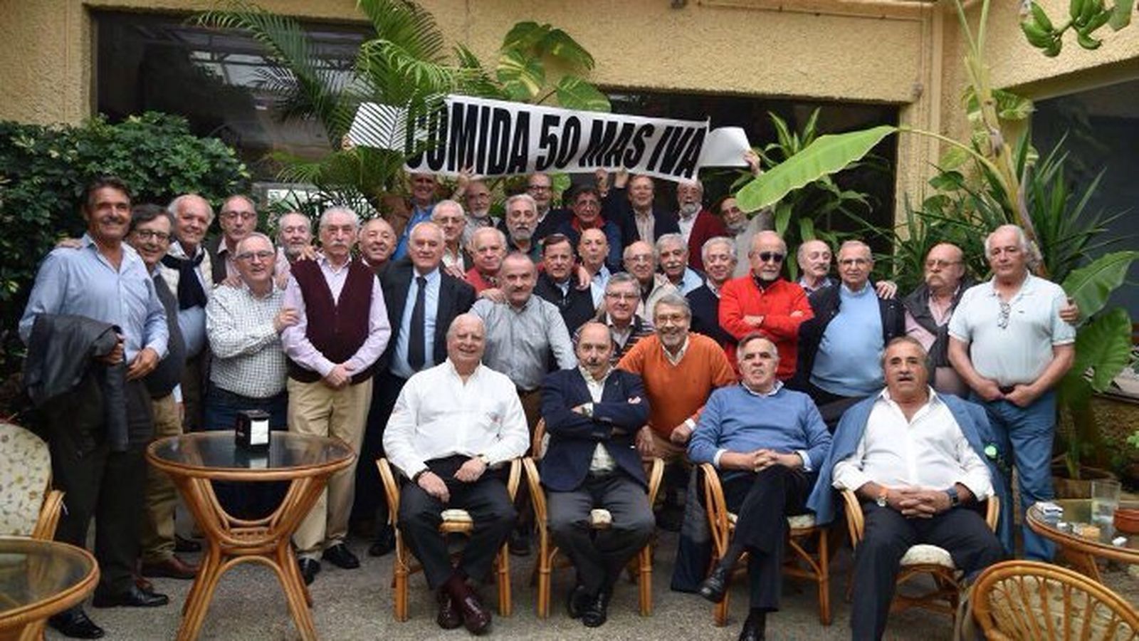 Miguel Ángel González Melero, Francisco Romero, Antonio Plaza, Alejandro Valencia, Pizca Roji, Fernando Rodríguez Murillo, Francisco Garrido, Miguel Villanueva, Chele Jiménez, Rafael Catalán, Antonio Rosado, Rufino Mondejar, Antonio Ramos, Antonio Gómez de Barreda, Juan Antonio González, José Eduardo Sánchez Romero, Antonio Fernández Repeto, Andrés Mariscal, Manuel Ragel, Luis Sancho, Francisco Cañuelo, Francisco Gutiérrez, Salvador Repeto, Manuel Brenes, Luis Barrio, José Ramón Repeto, Ángel Arenas, Luis Delgado de Mendoza, Juan Luis Ingunza, Juan Domínguez, Jesús Guimerá, Juan Vela-Barca, Álvaro Caravaca, Miguel Velasco y Jesús Mozo.