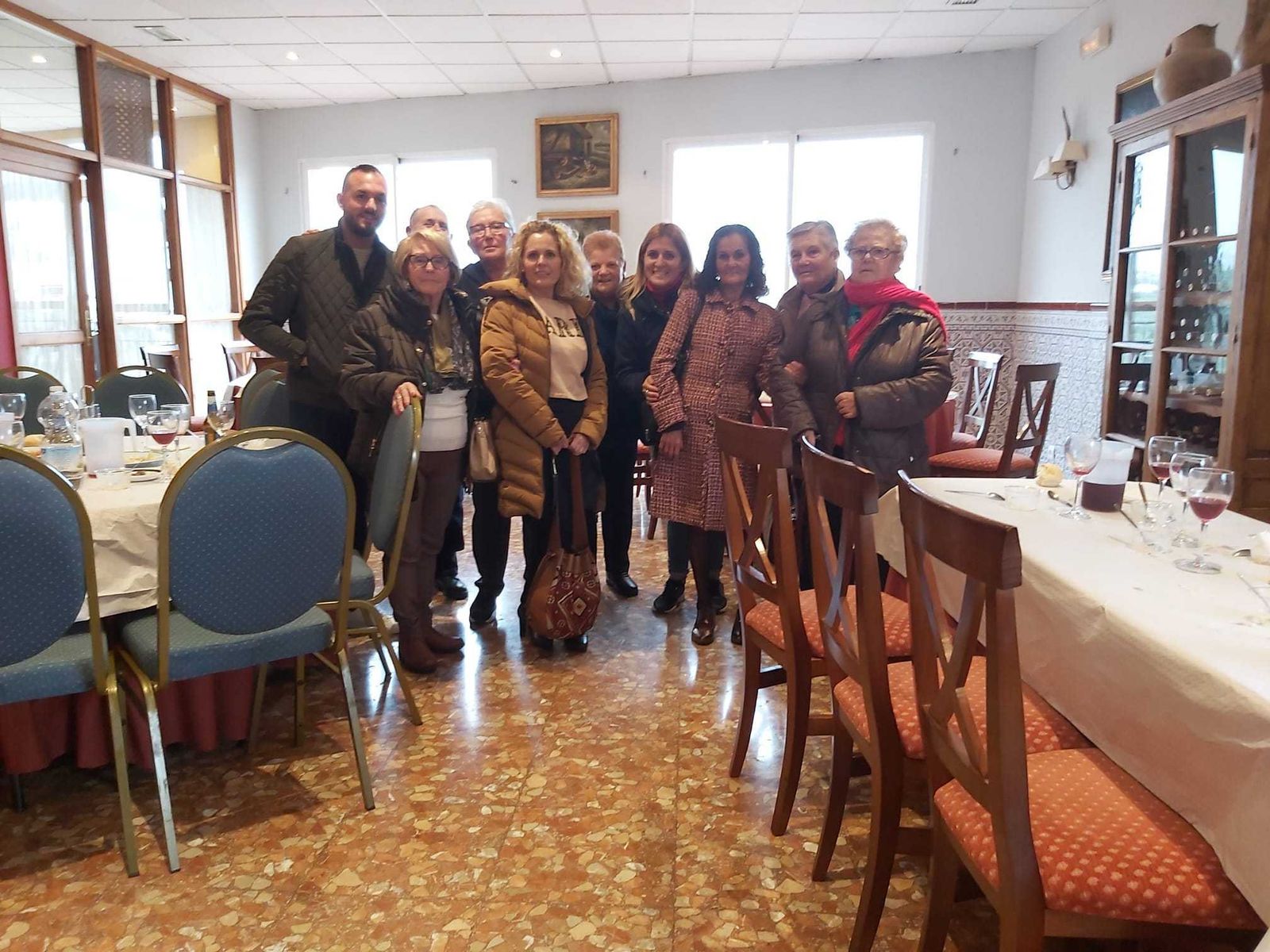 Medio centenar de vecinos de Huércal disfrutan de una jornada lúdica en los museos de Rute