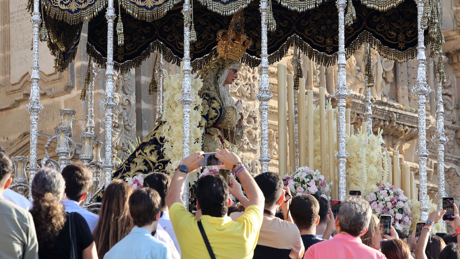 Procesión de regreso de la Virgen de la Estrella Coronada en Jerez