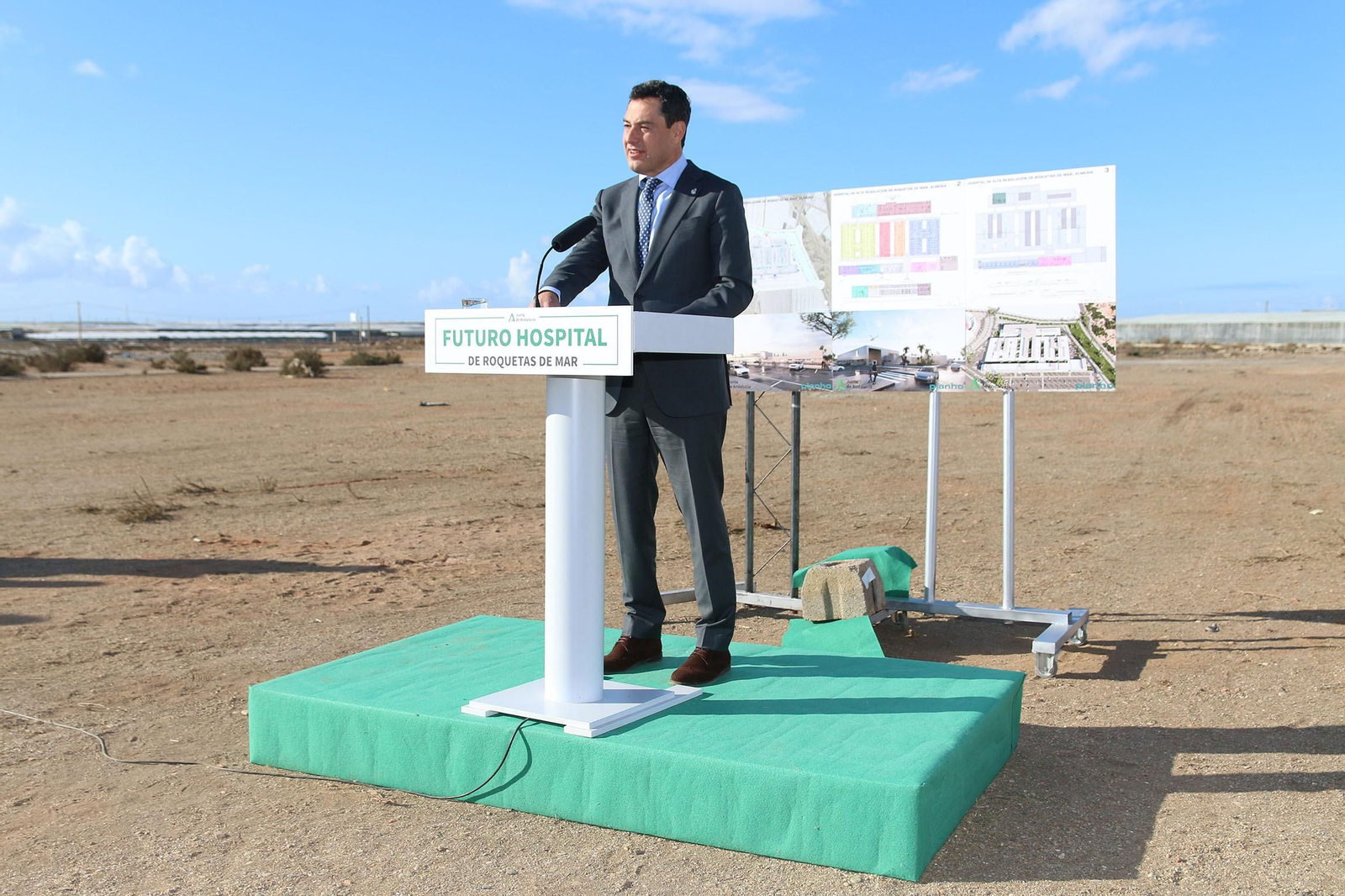 Fotogalería de la colocación de la primera piedra del hospital de Roquetas