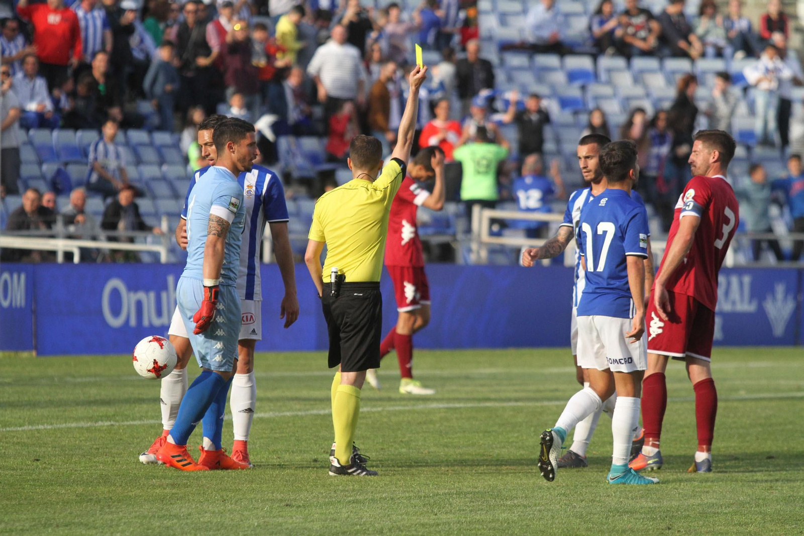 Alemán Pérez durante el Recre-San Fernando en la 17/18.