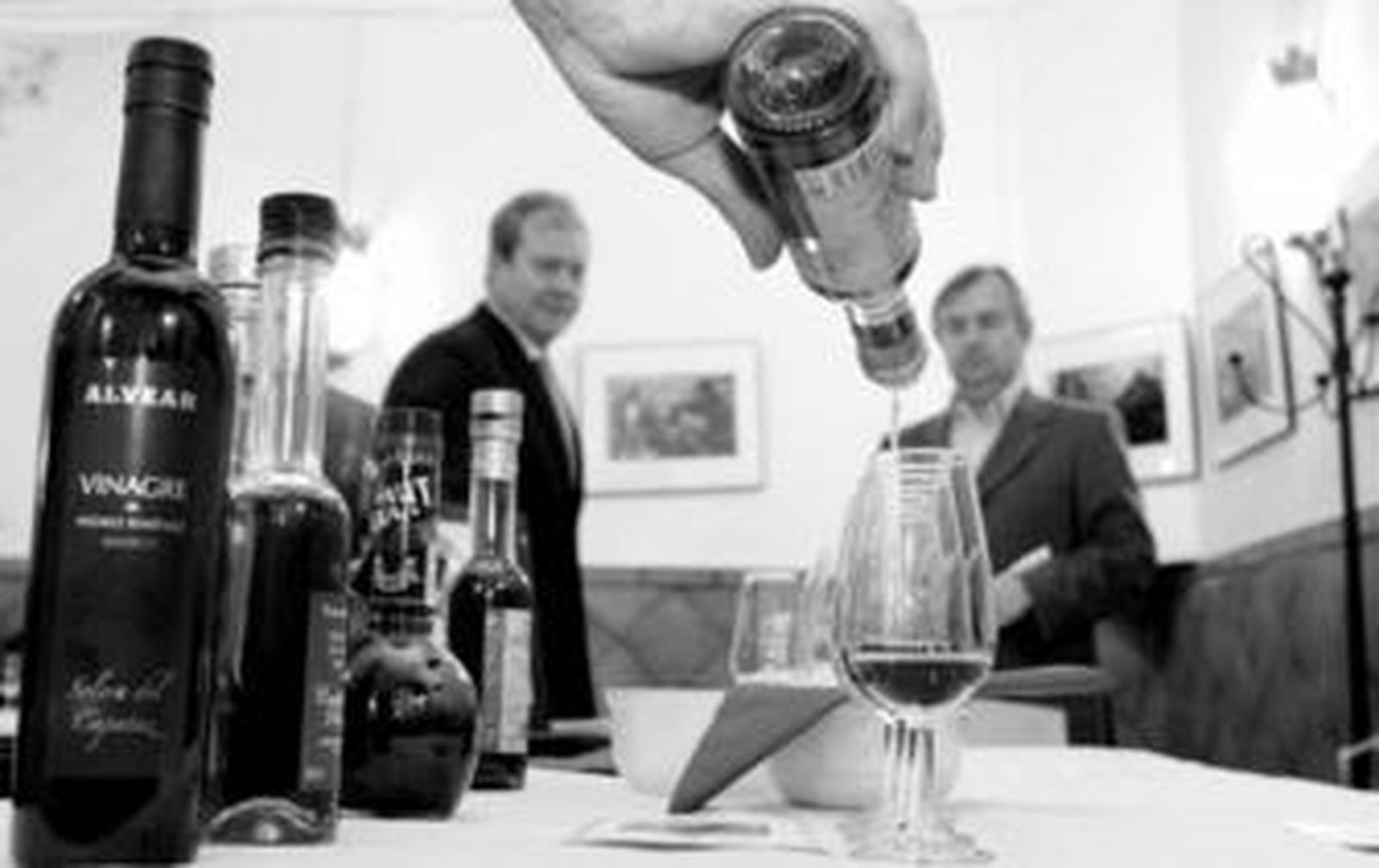 Presentación de los vinagres cordobeses hace unos días en la Sociedad de Plateros de Córdoba.